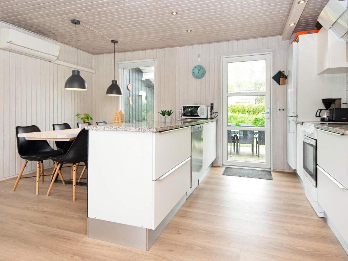 9 Person Holiday Home In Juelsminde Sonderby  Exterior foto